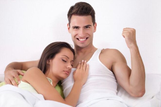Мъж подобри интимния си живот, като увеличи потентността у дома